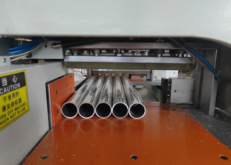 Aluminum Pipe Cutting Machine